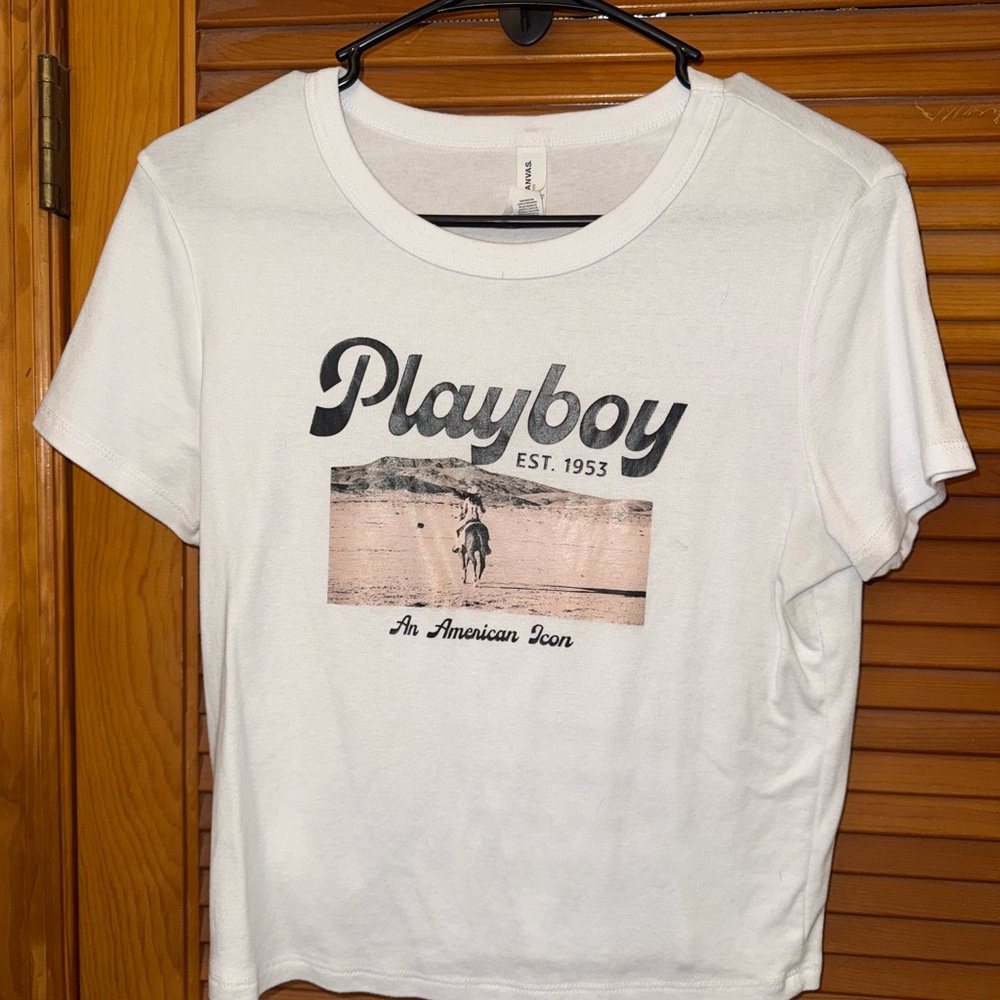 PLAYBOY White Graphic Tee cropped